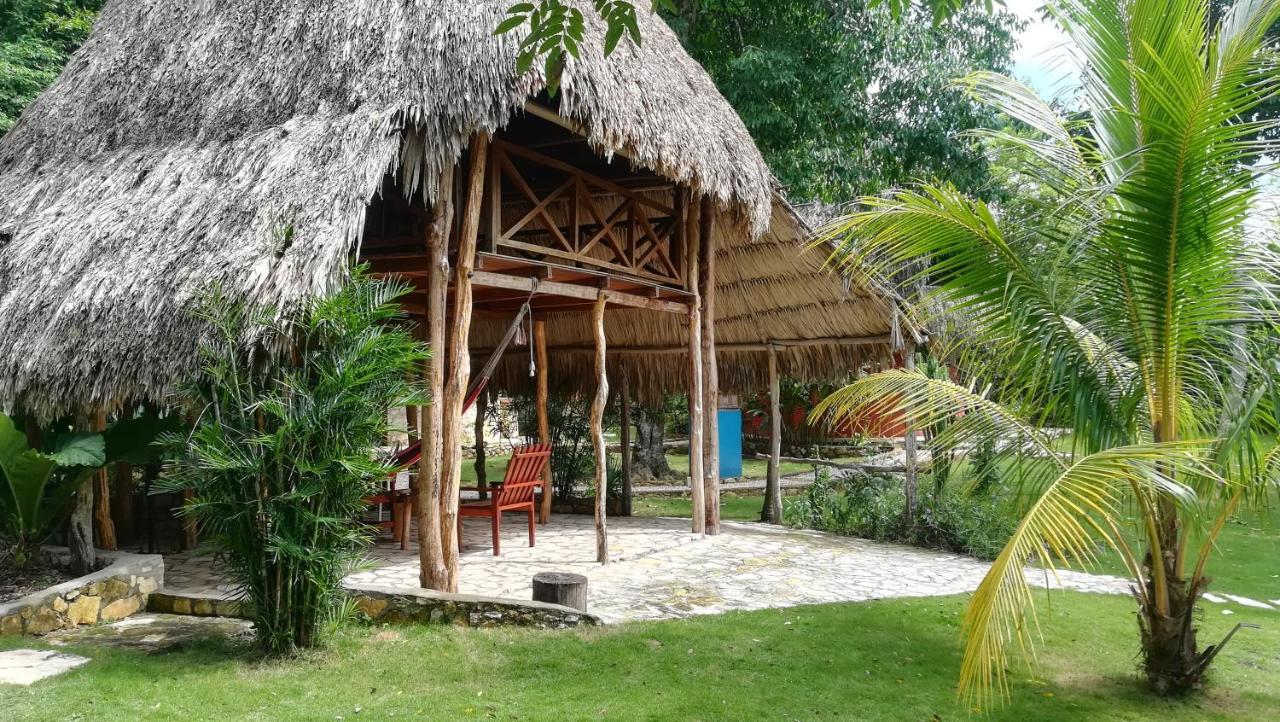 Alice Guesthouse El Remate Ngoại thất bức ảnh