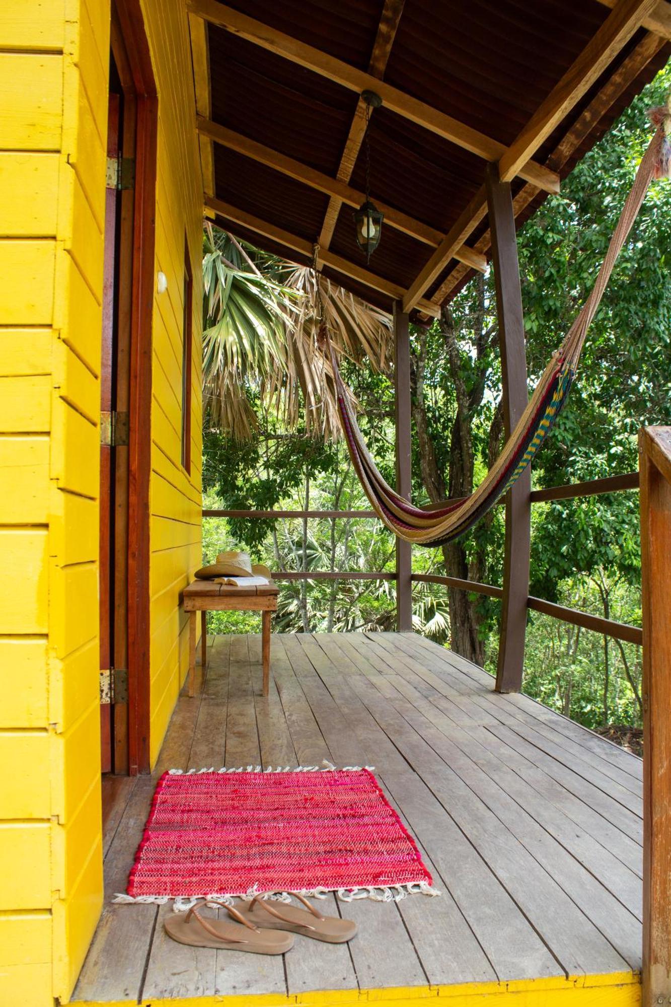Alice Guesthouse El Remate Ngoại thất bức ảnh