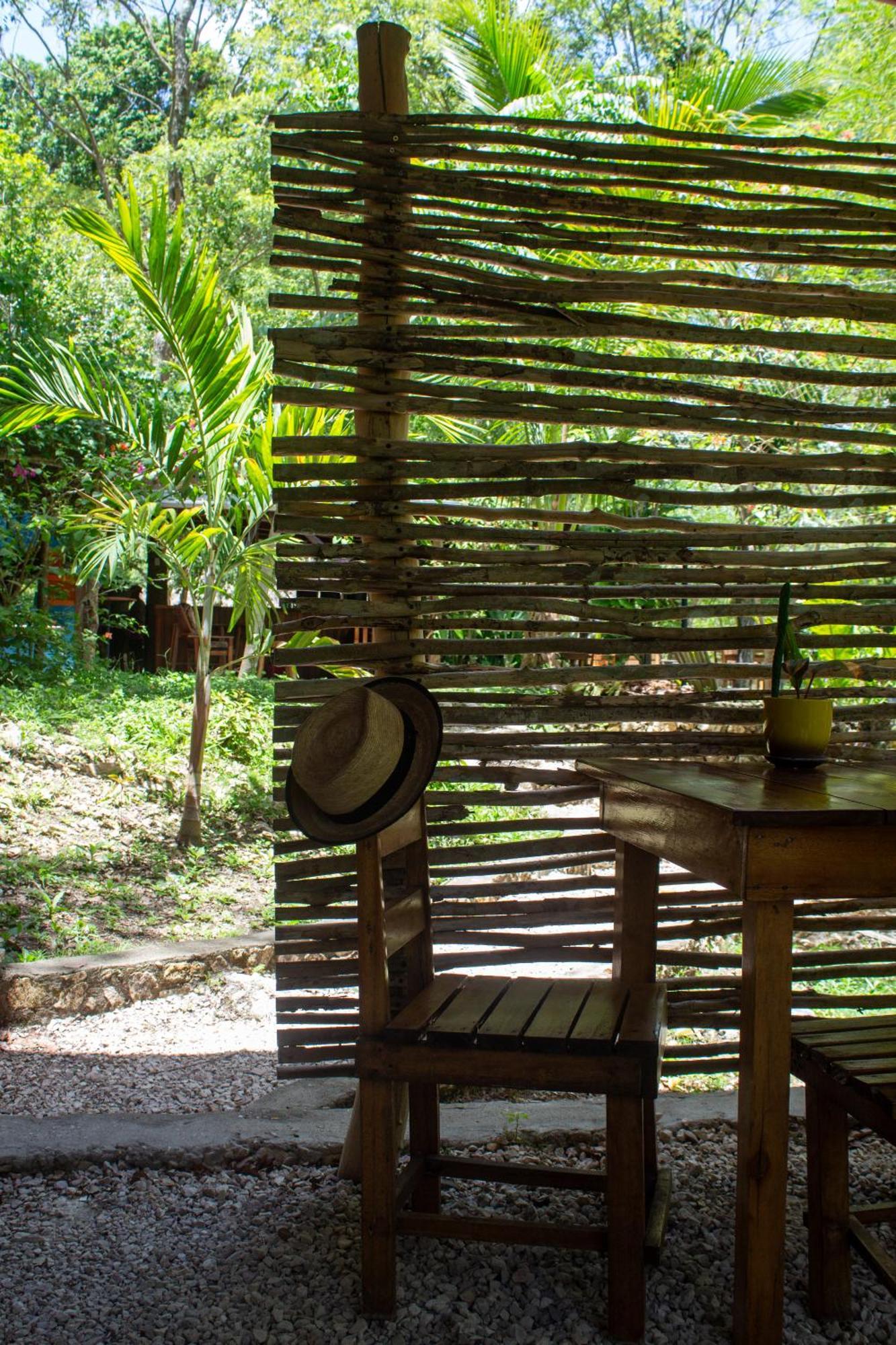 Alice Guesthouse El Remate Ngoại thất bức ảnh